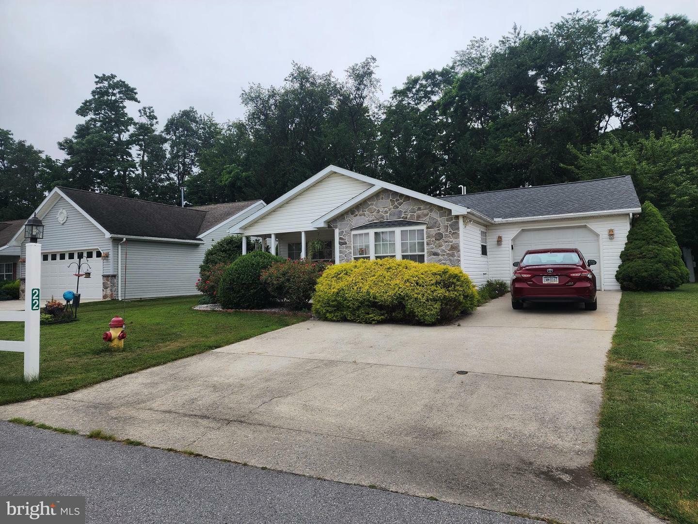 Property Photo: 22 Lantern Lane PA 17257