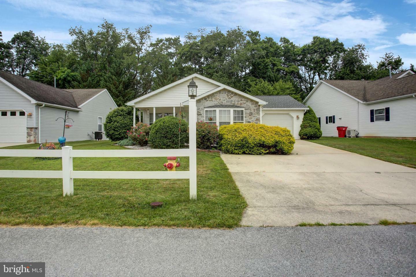 Property Photo:  22 Lantern Lane  PA 17257 