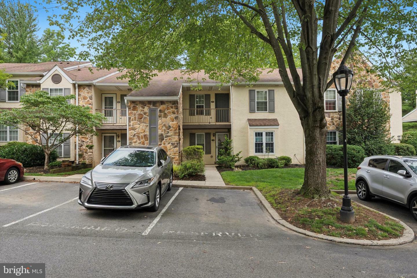 Property Photo:  250 Valley Stream Lane  PA 19087 