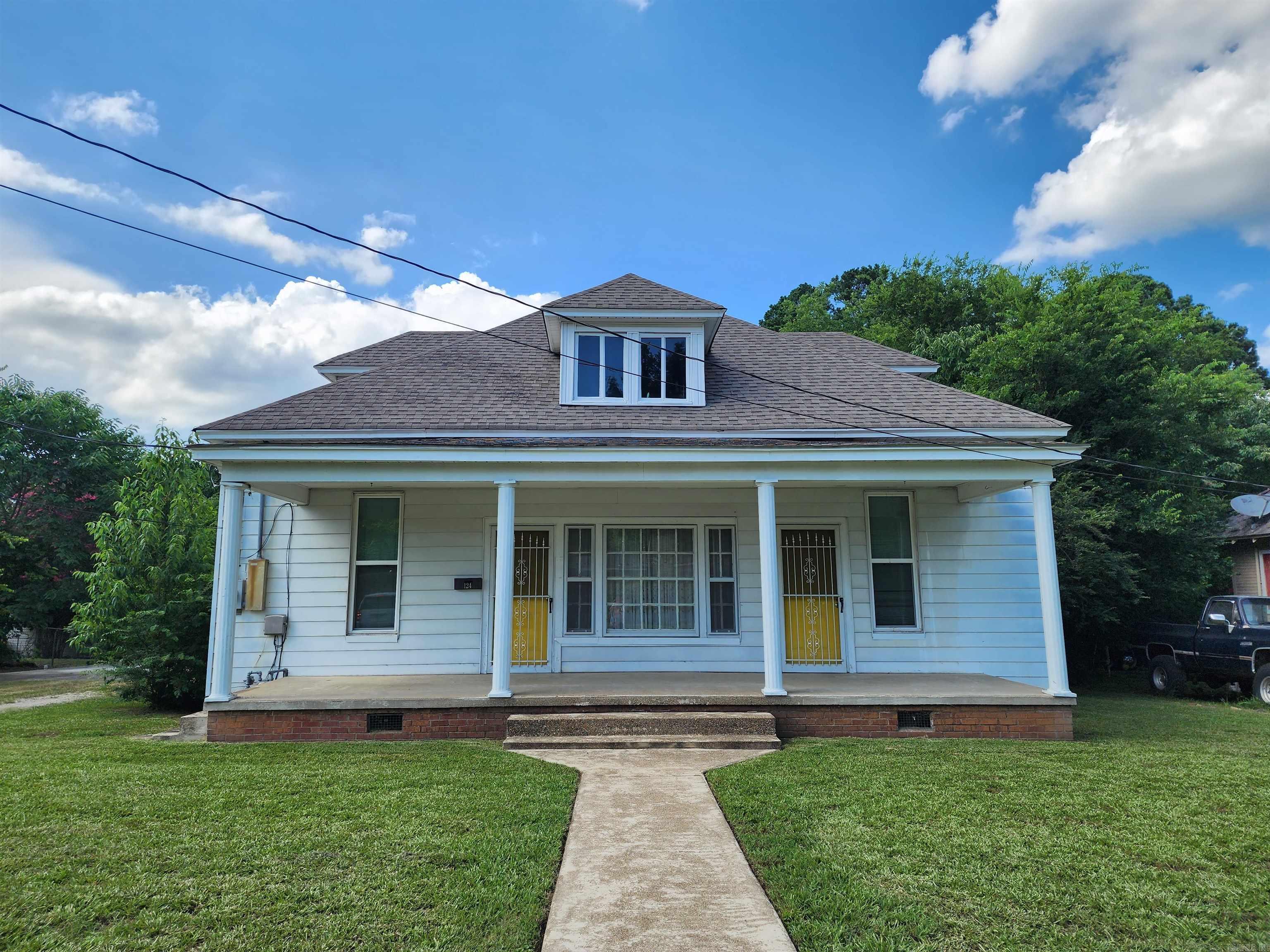 Property Photo: 124 W Sullenberger Ave AR 72104