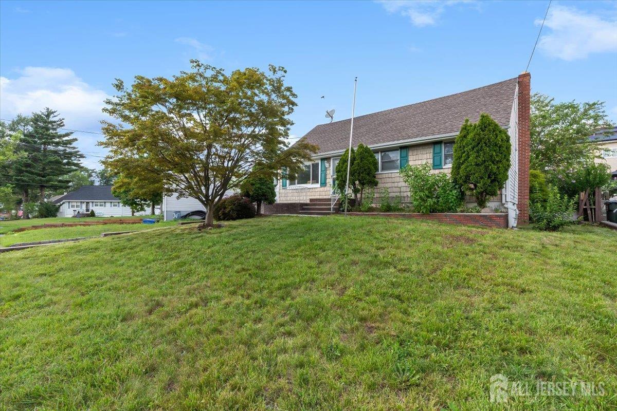 Property Photo:  18 Westbury Road  NJ 08830 