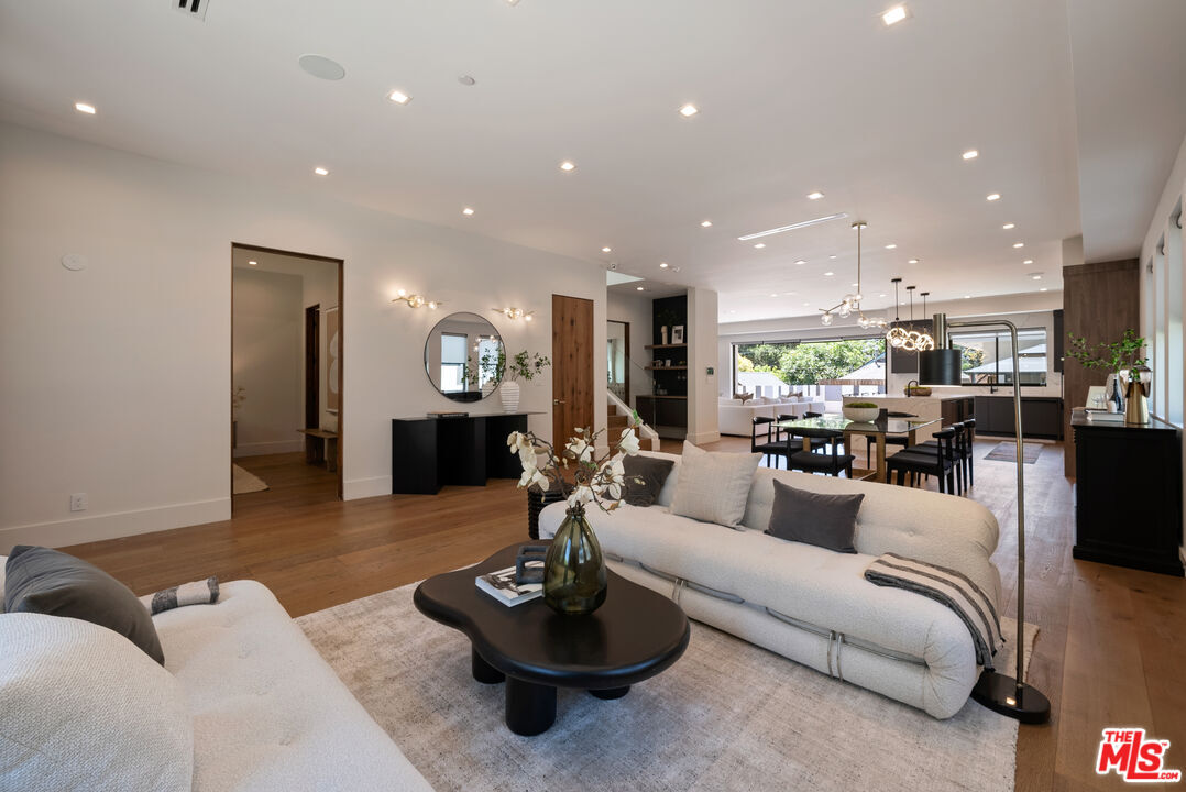 Property Photo: 4299 Elmer Ave CA 91602