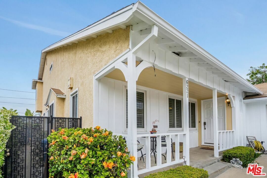 Property Photo: 6221 Flores Ave CA 90056