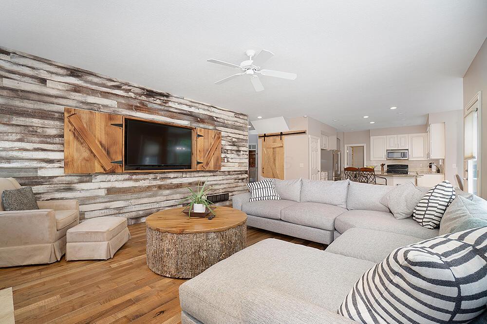 Property Photo: 2567 Carmel Drive OH 43035
