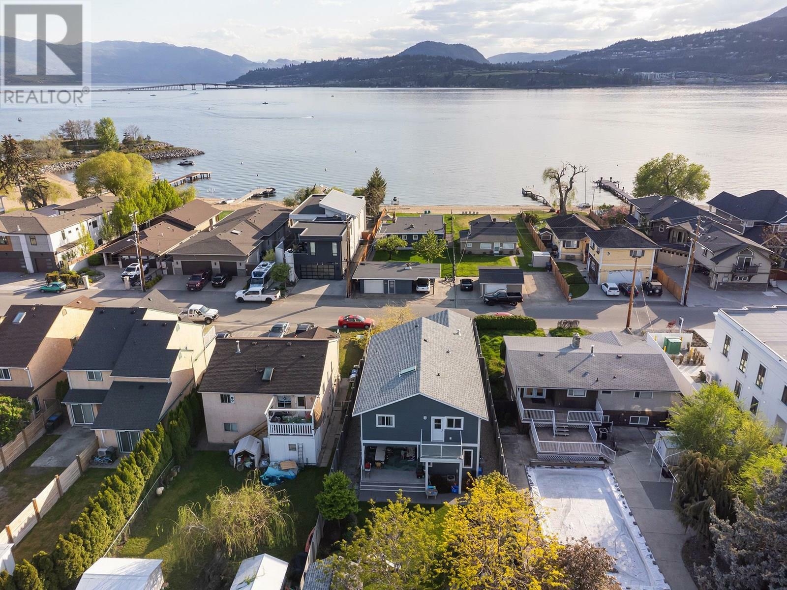 969 Manhattan Drive  Kelowna BC V1Y 1H7 photo
