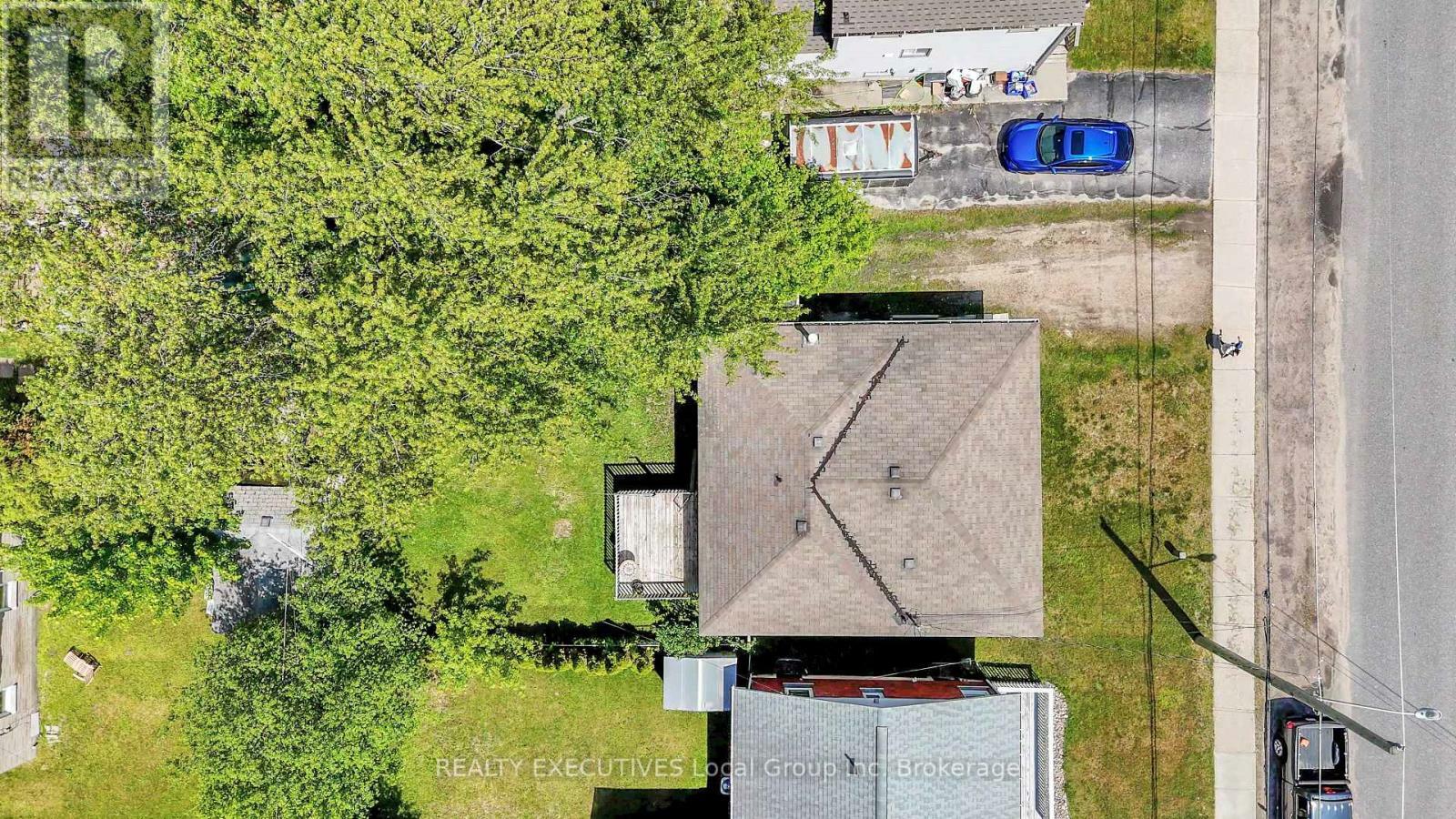 Property Photo: 11 Gertrude Street West ON P1A 1J2