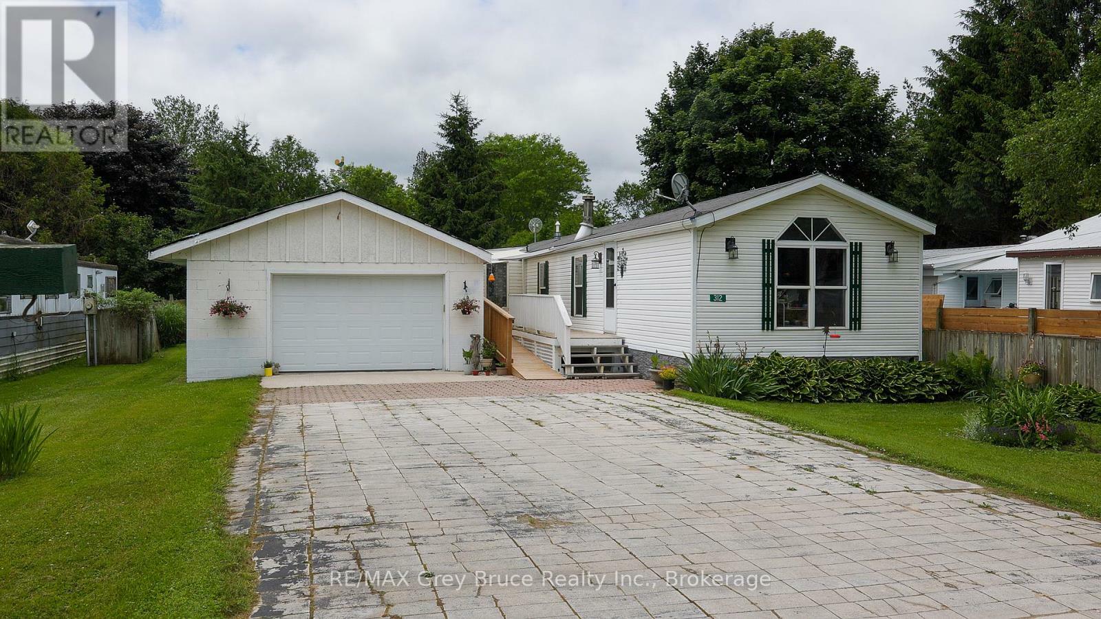 Property Photo: 312 Keady Park Lane ON N0H 2N0