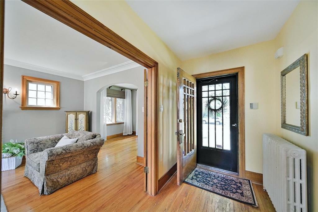 Photo de la propriété: 302 Brock Street MB R3N 0Y9