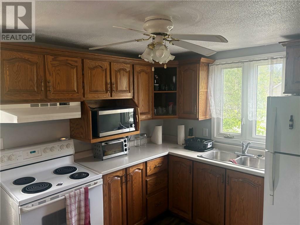 Property Photo:  455 Tedman Avenue Unit# Upper  ON P3C 5A8 