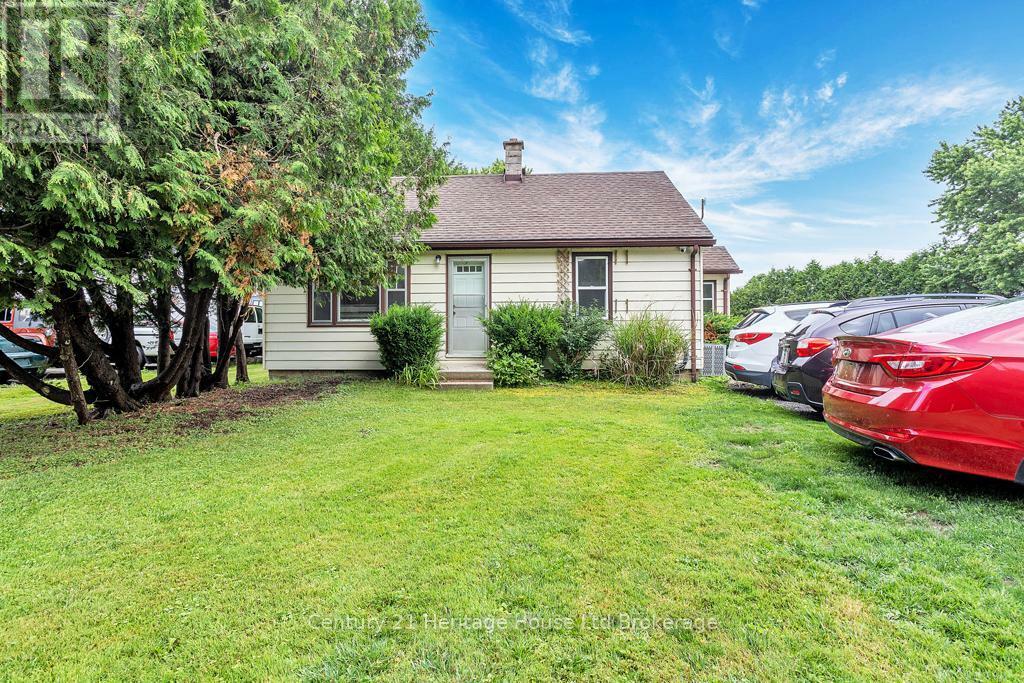 Property Photo: 715503 Oxford County 4 Road ON N0J 1M0