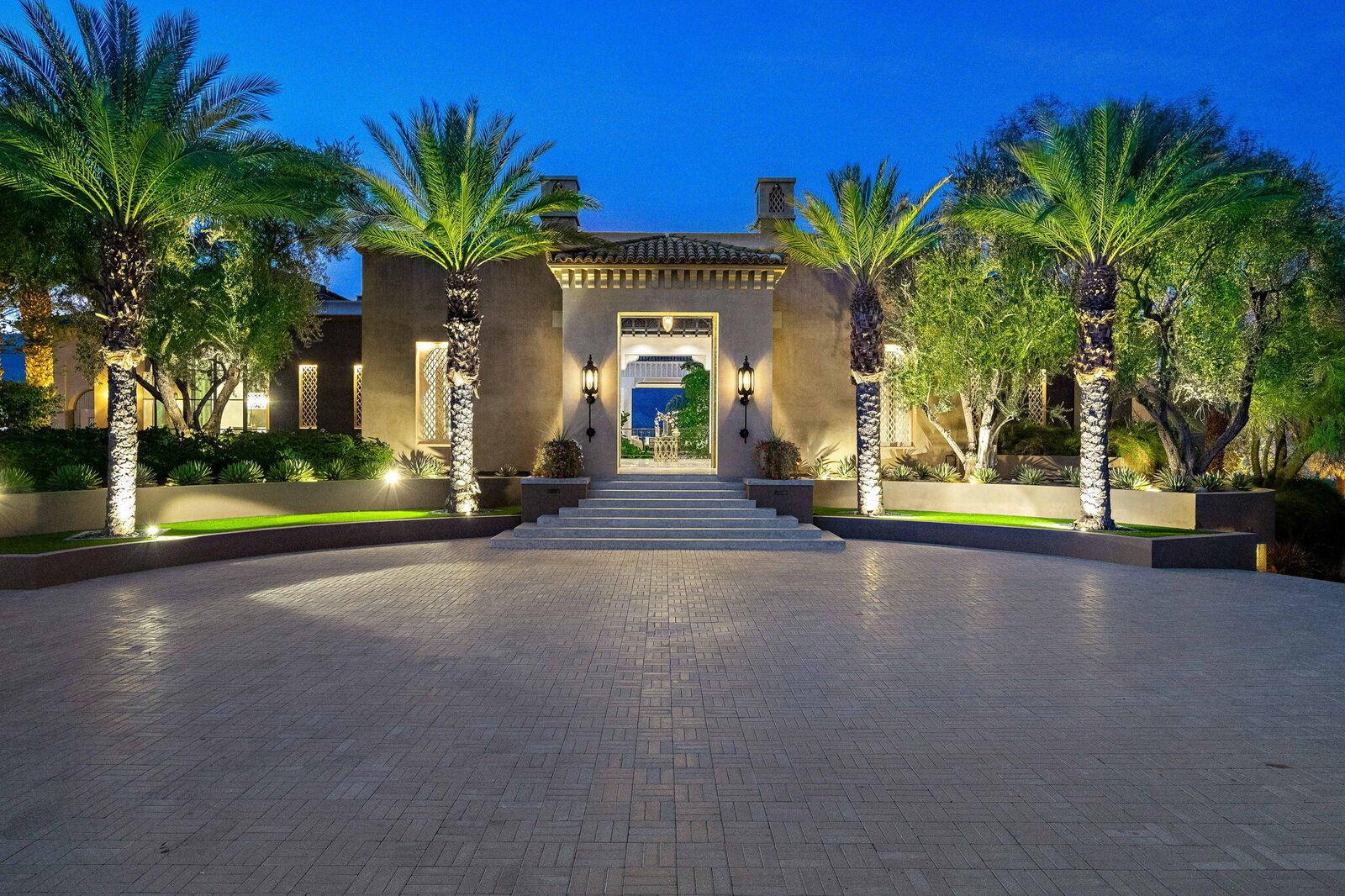 Property Photo:  613 Indian Cove  CA 92260 