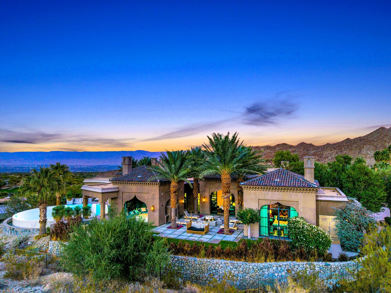 Property Photo:  613 Indian Cove  CA 92260 