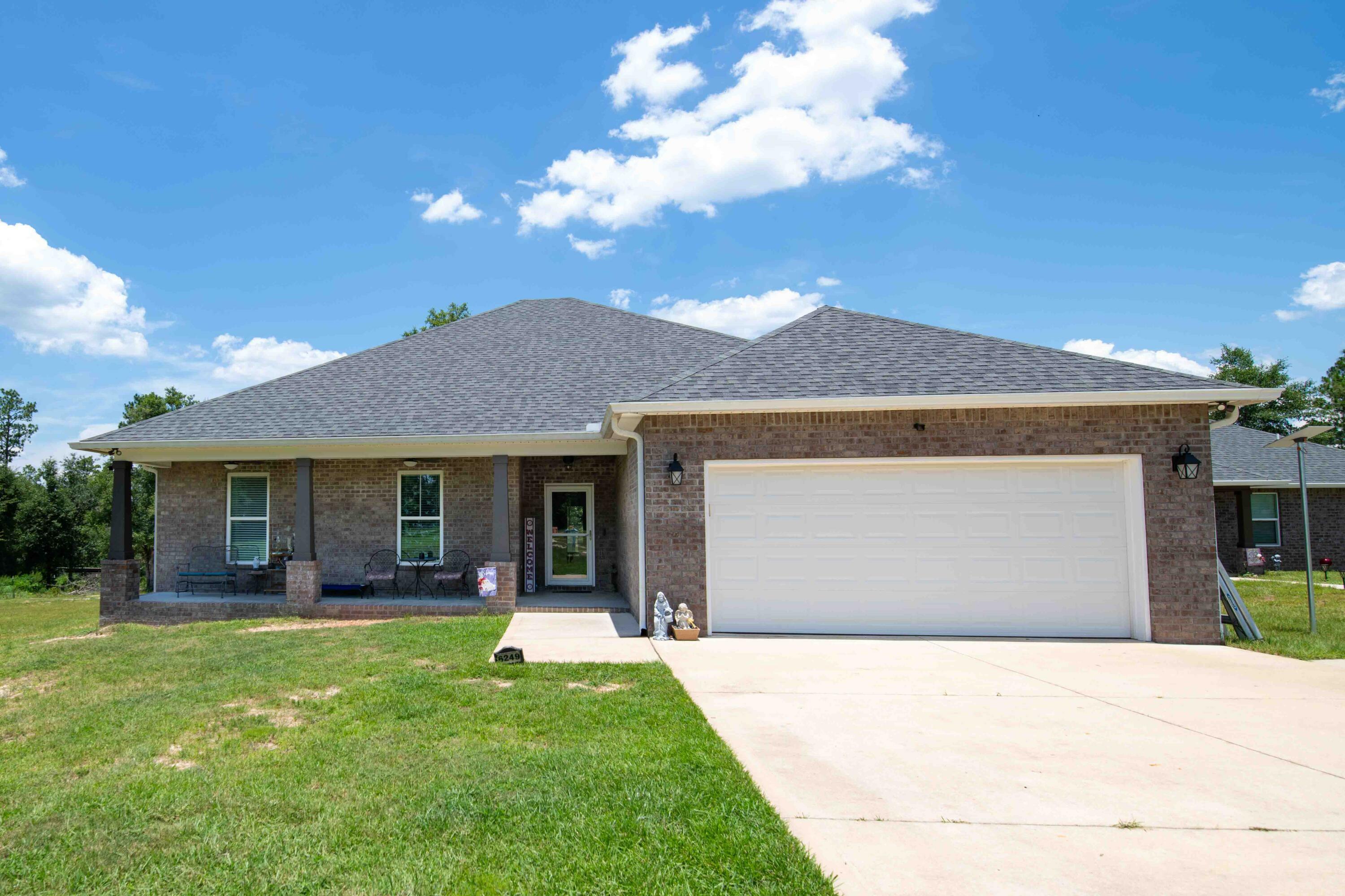Property Photo: 6249 Highway 4 FL 32531