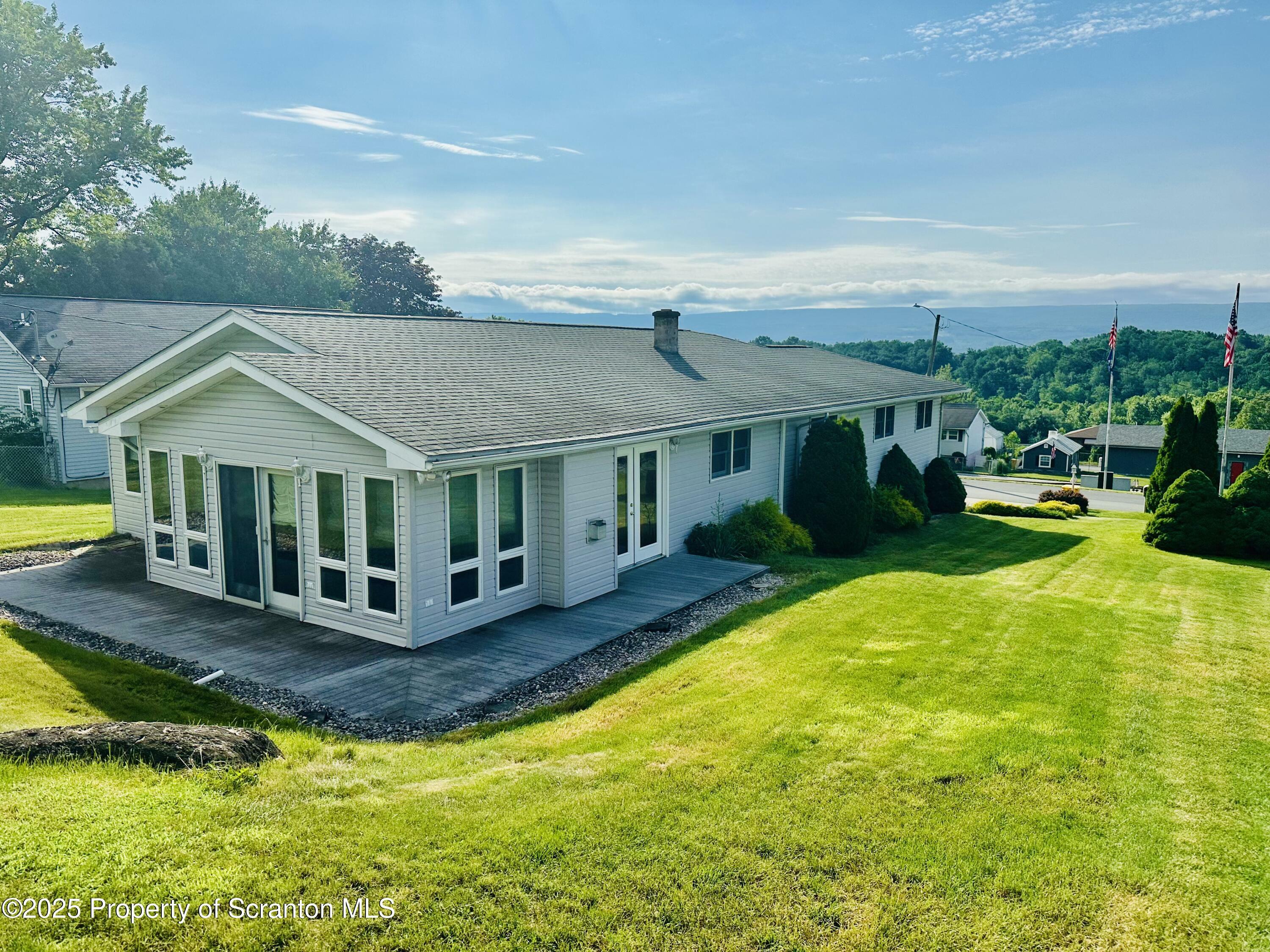Property Photo:  290 Holly Lane  PA 18447 