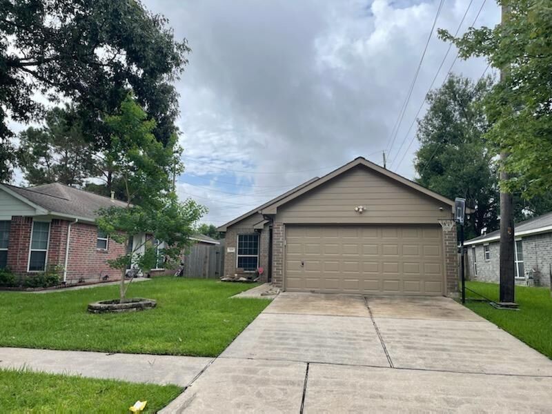 Property Photo: 5019 Meadowfox Place TX 77389