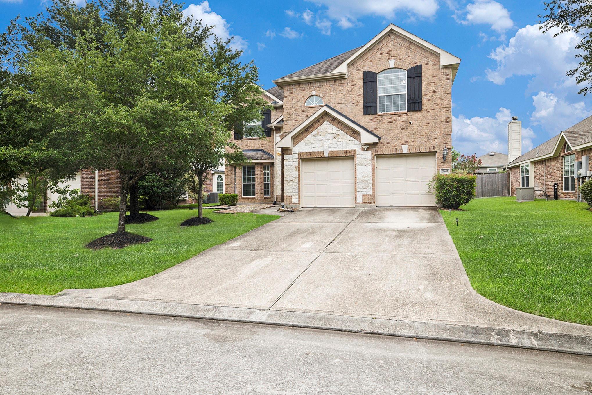 Property Photo: 20692 Oakhurst Meadows Drive TX 77365