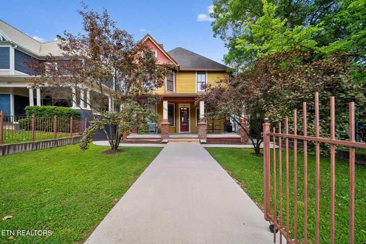 Property Photo:  808 N 4th Ave  TN 37917 