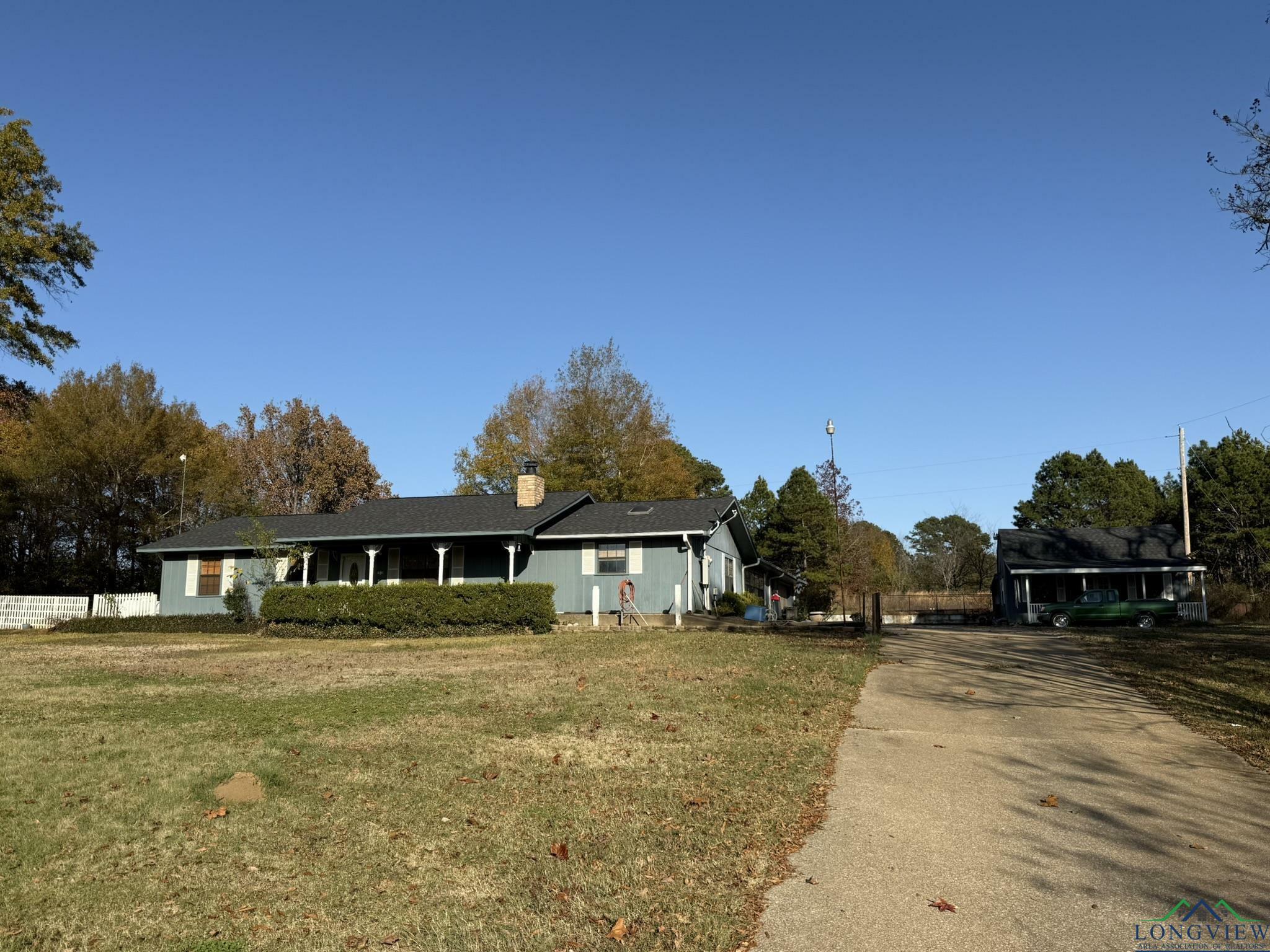 Property Photo:  572 East Mountain Rd.  TX 75604 