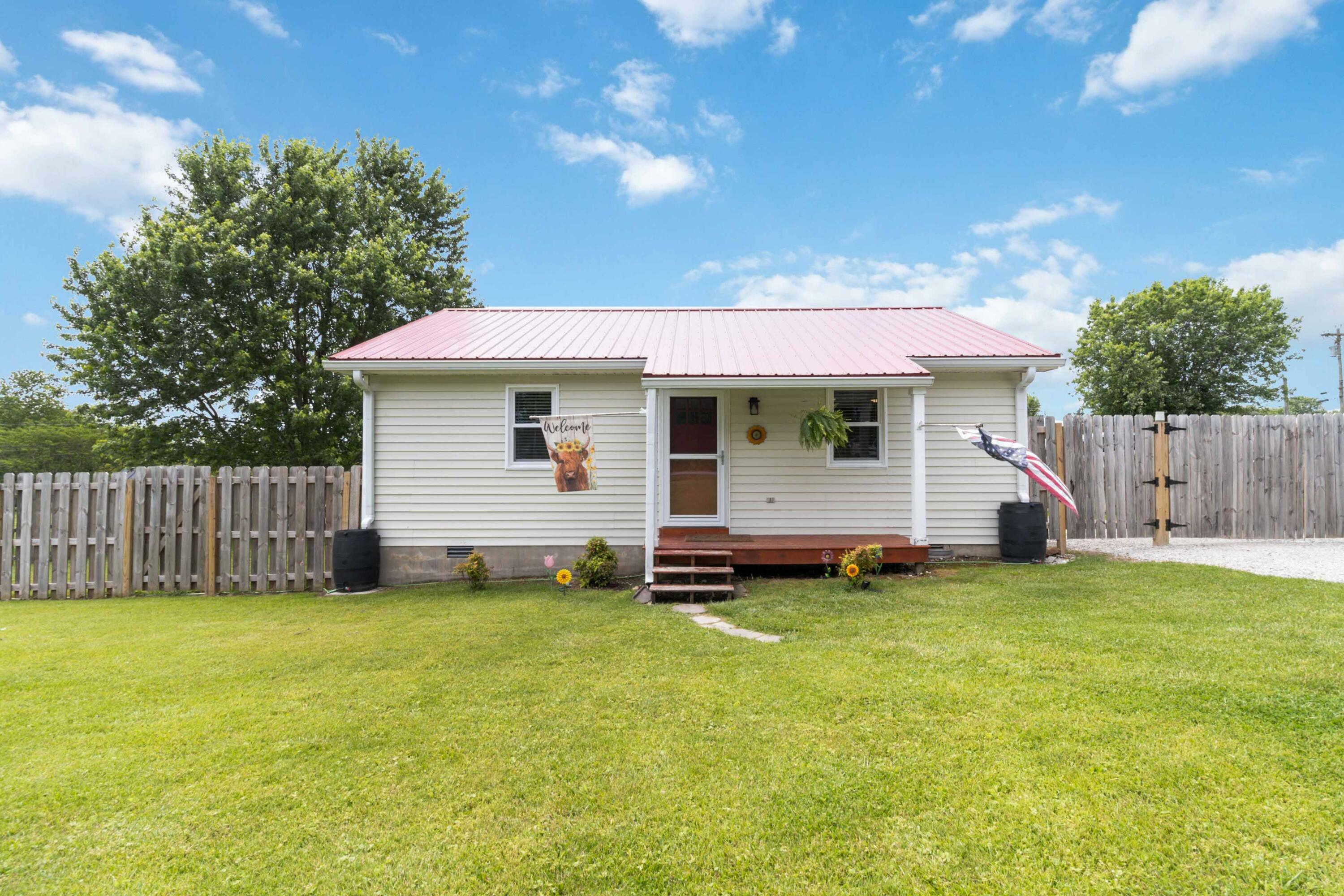 Property Photo: 1821 West Hwy 618 KY 40419