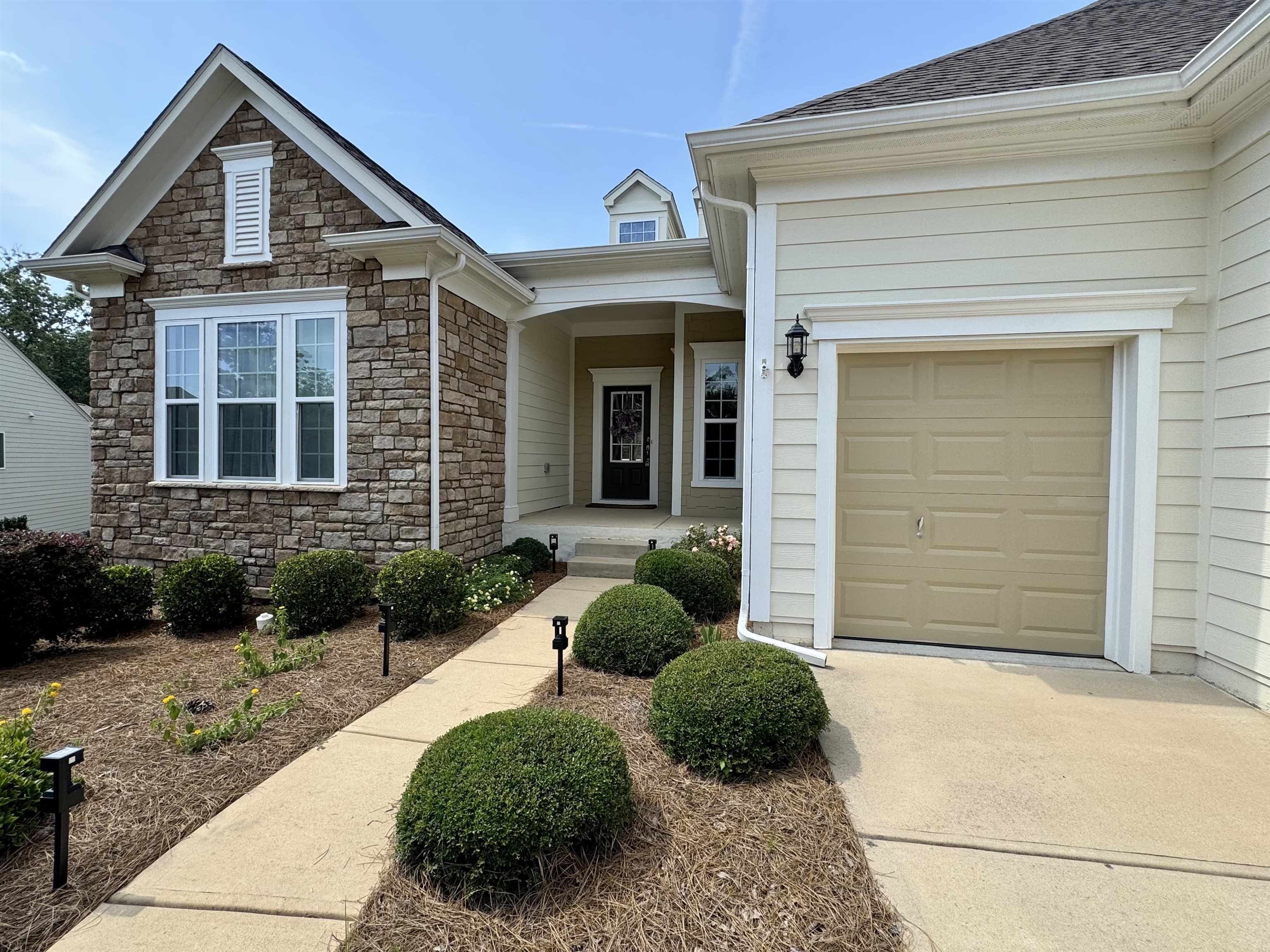 Property Photo: 1091 Lake Front Court GA 30642