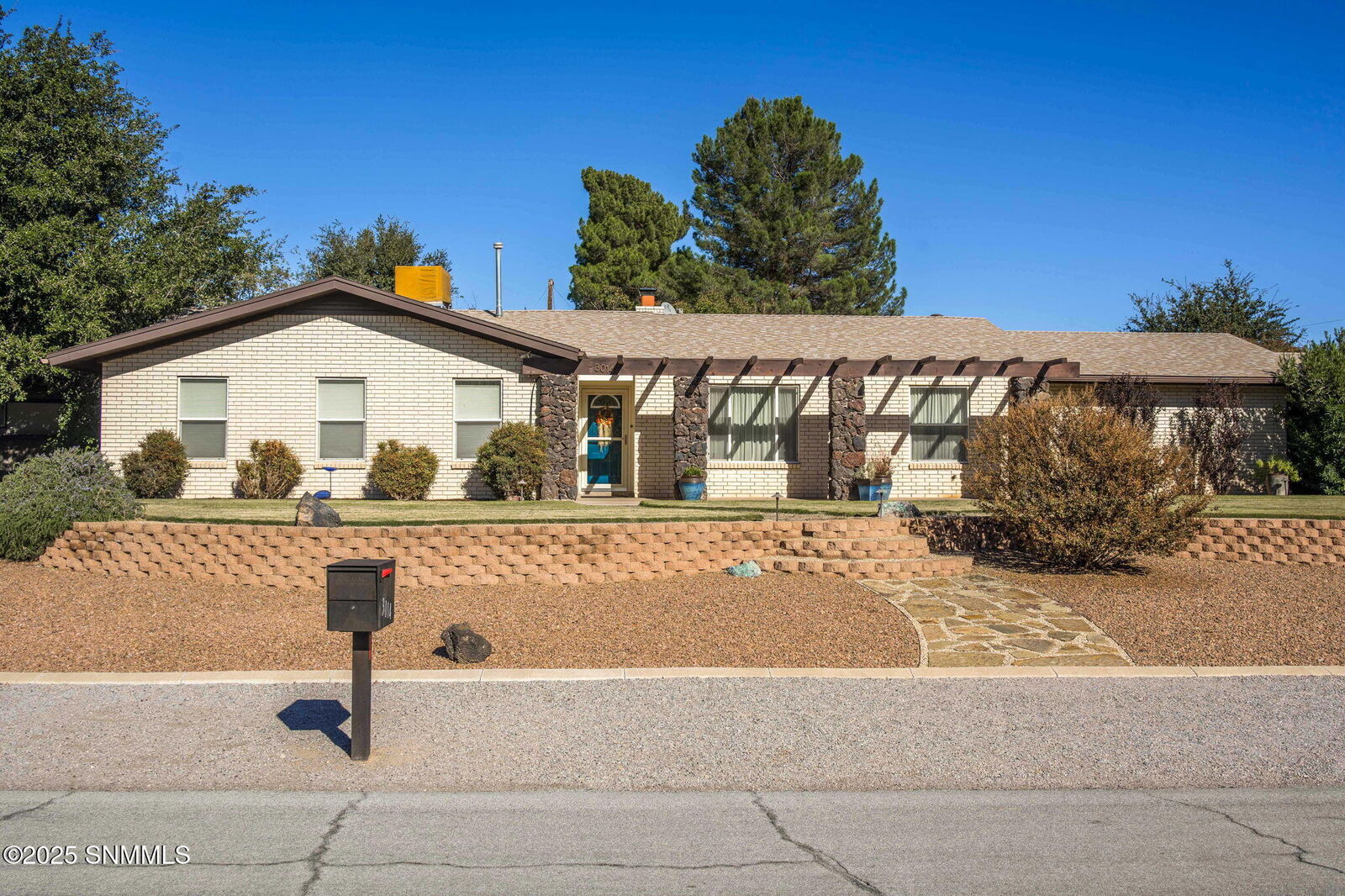 Property Photo:  3014 Broadmoor Drive  NM 88001 