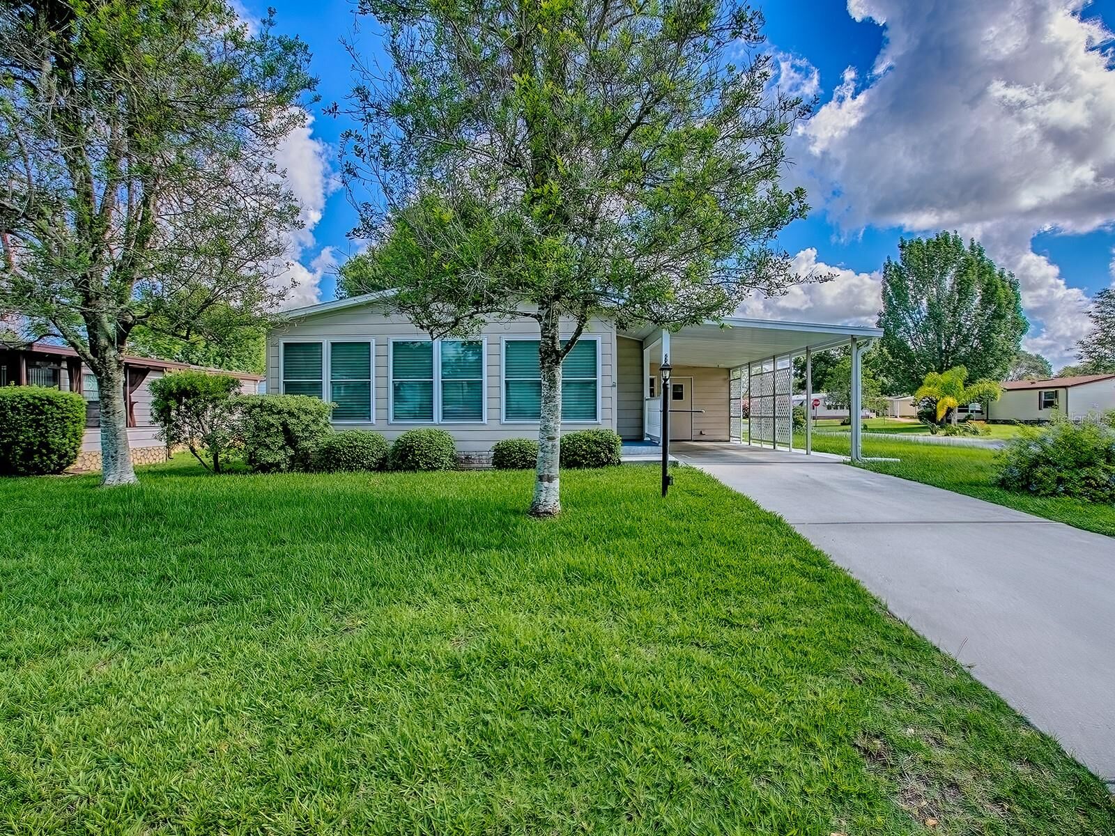 Property Photo:  601 Jason Drive  FL 32159 