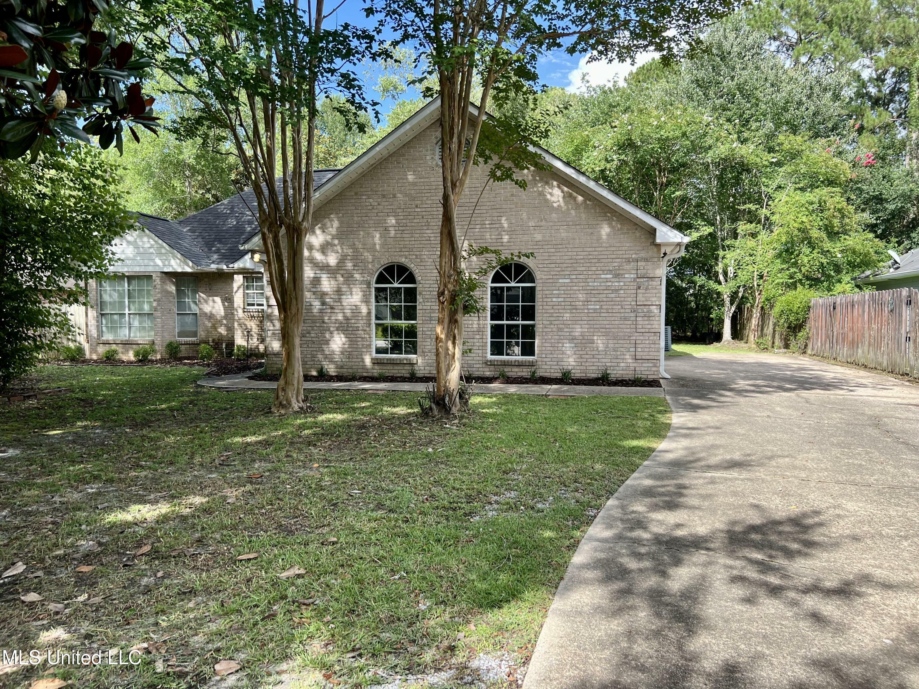 Property Photo: 8004 Martin Bluff Road MS 39553