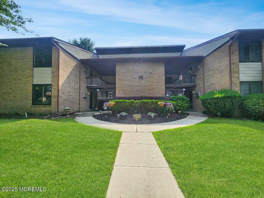 38 Meadow Green Circle F  Manalapan NJ 07726 photo