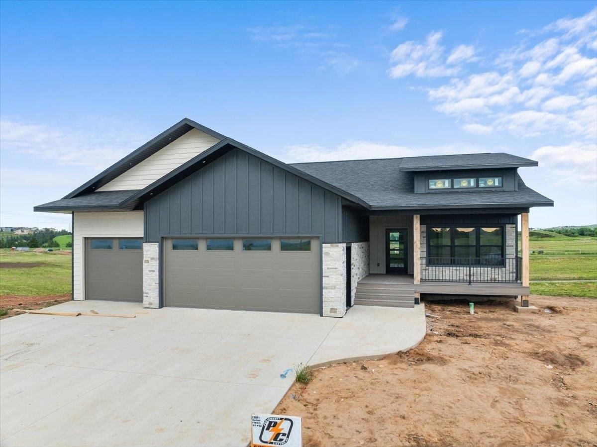 Property Photo: 1493 Oak Crest Court SD 57783