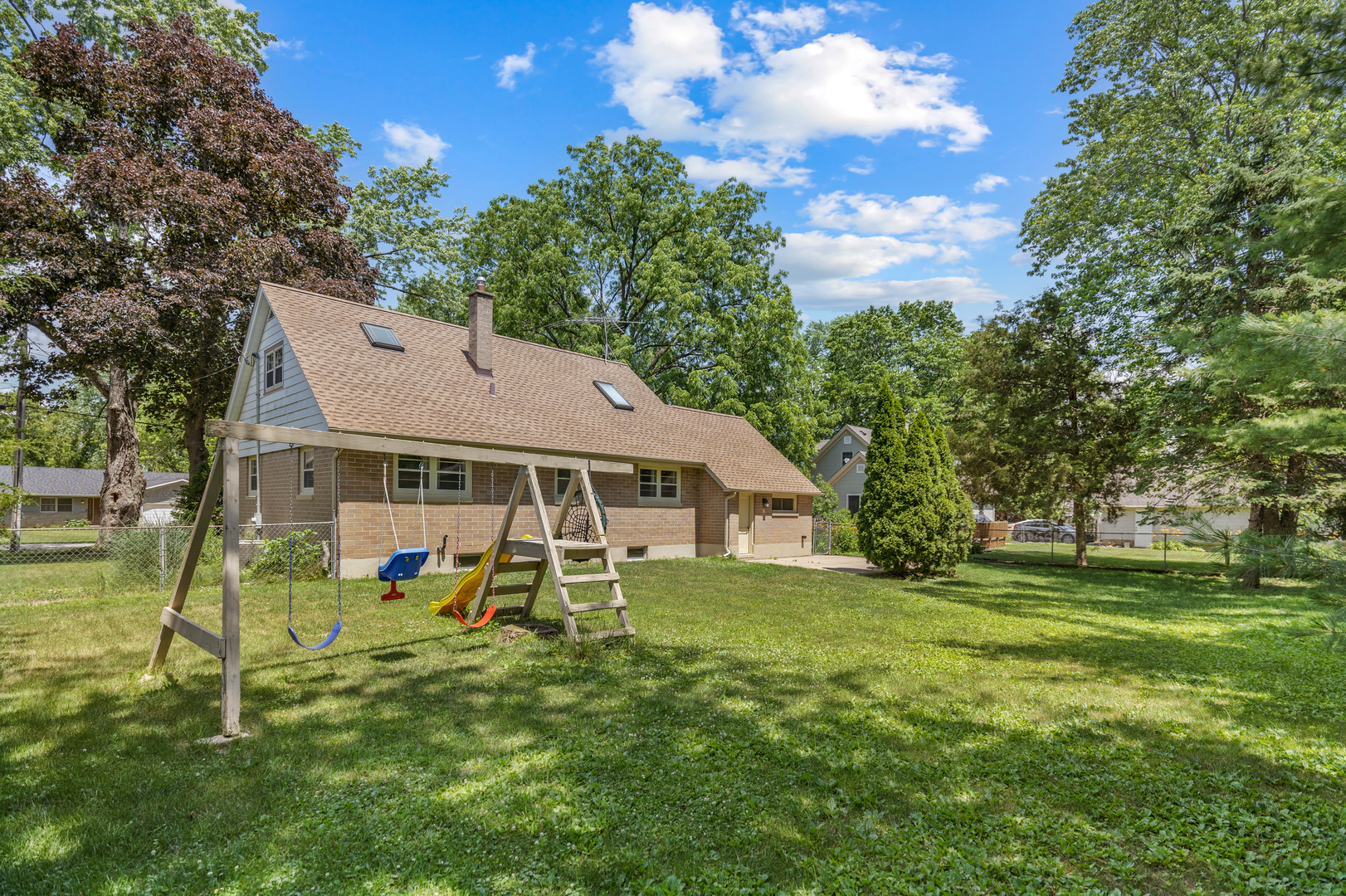 Property Photo: 635 E Prairie Street IL 60152