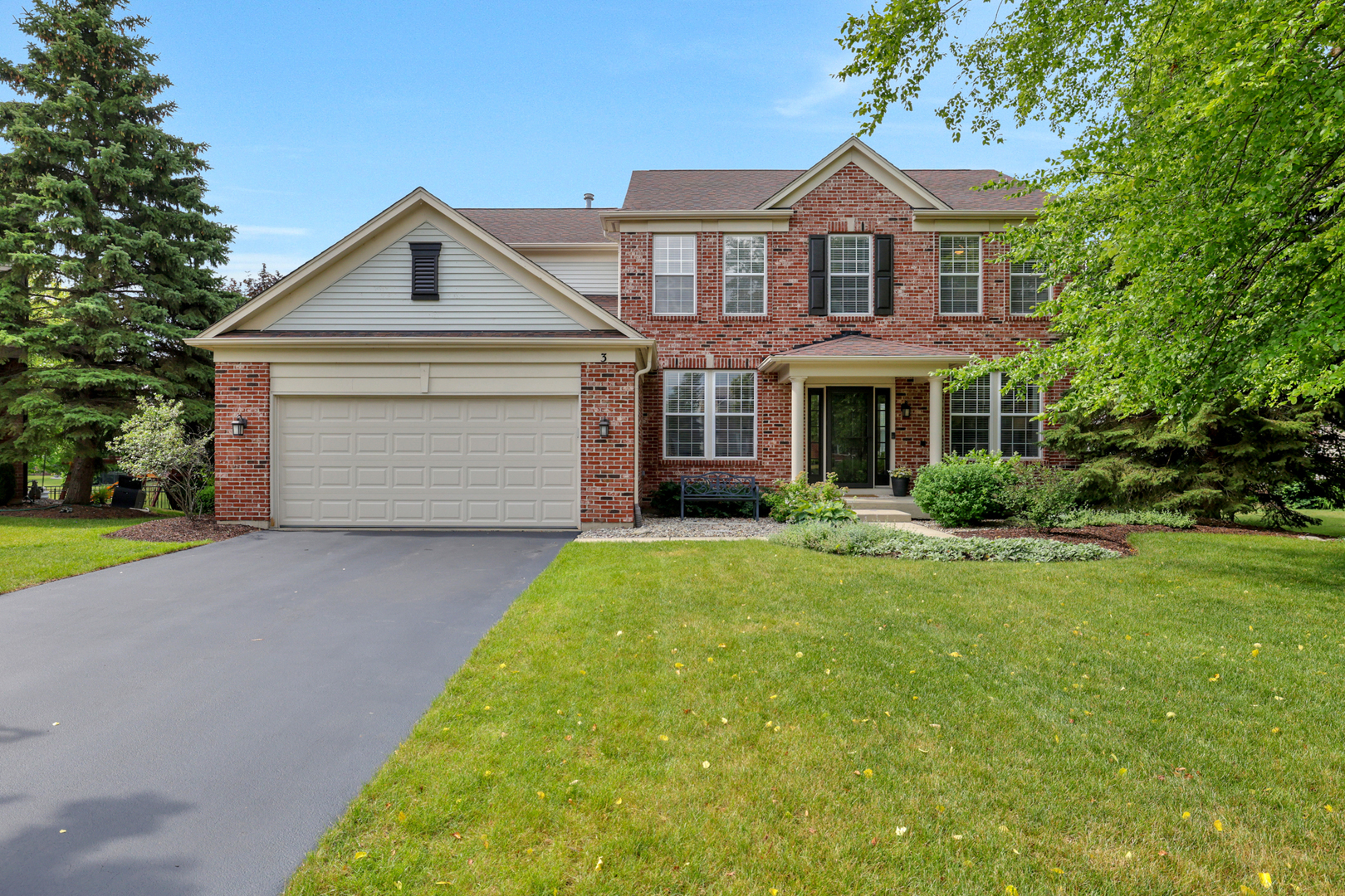 Property Photo: 3 Camberwell Court IL 60102