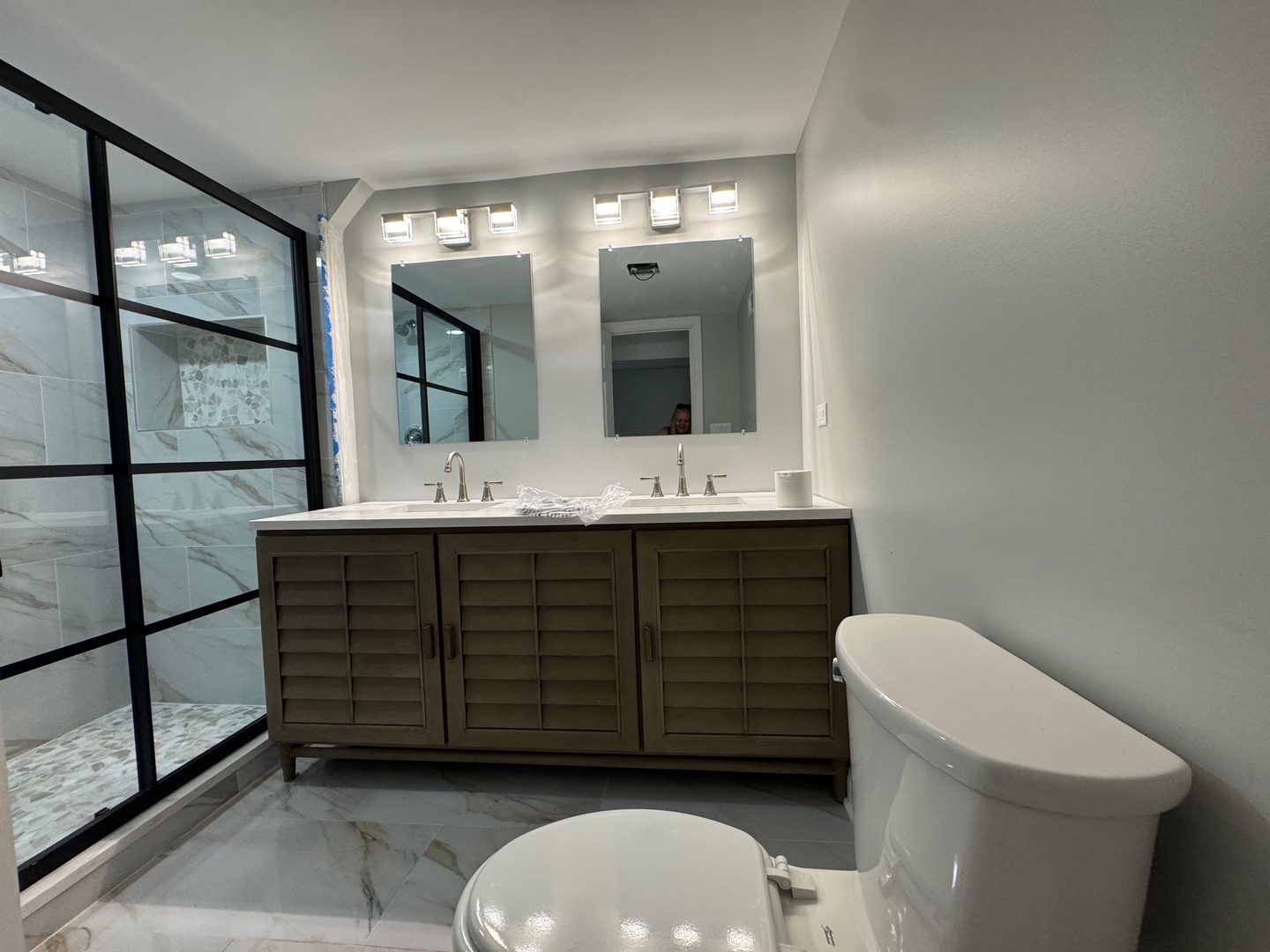 Property Photo: 2407 S 60th Court IL 60804