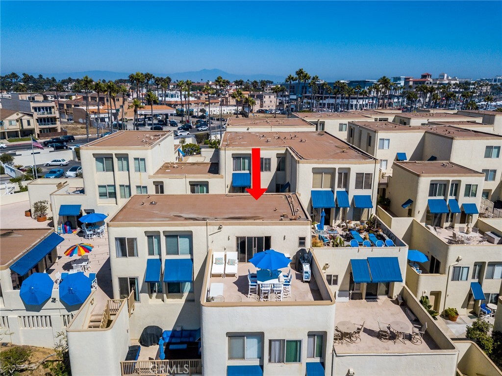 Property Photo:  711 Pacific Coast 308  CA 92648 