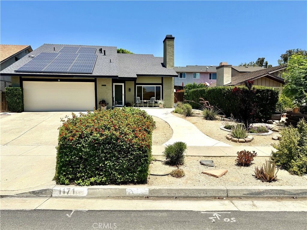 Property Photo: 1171 Silverfern Lane CA 92878