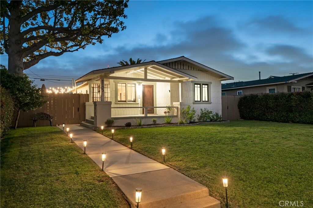 Property Photo:  2103 Arlington Avenue  CA 90501 