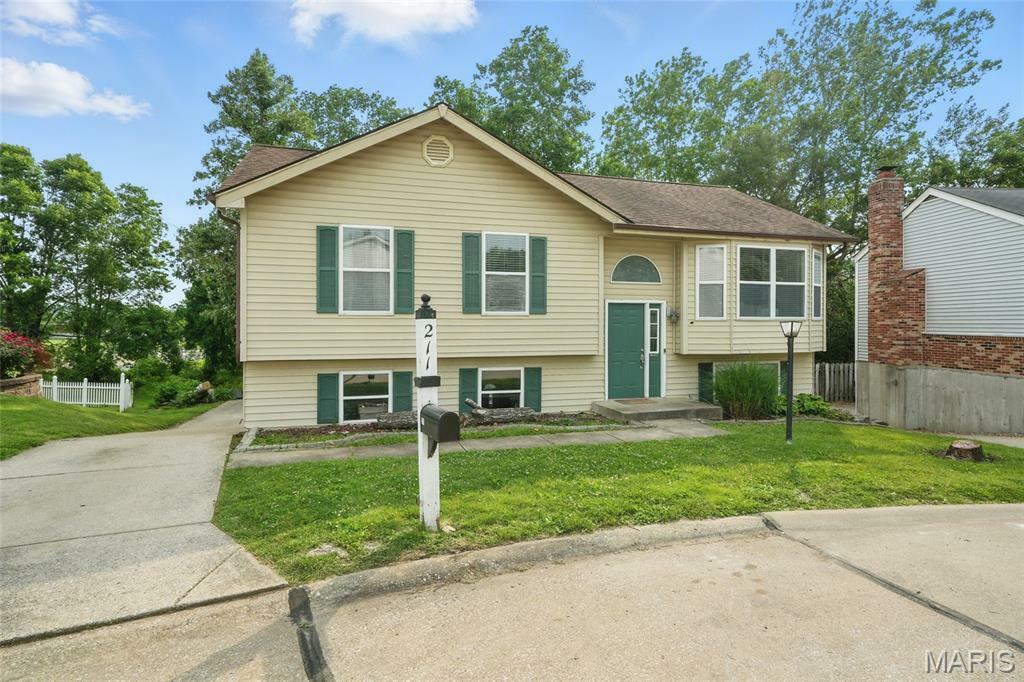 Property Photo: 211 Coachman Way MO 63368