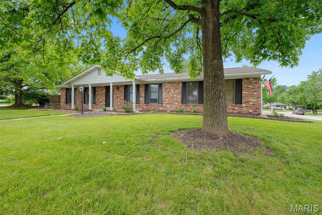 Property Photo: 2 Country Farm Boulevard MO 63376