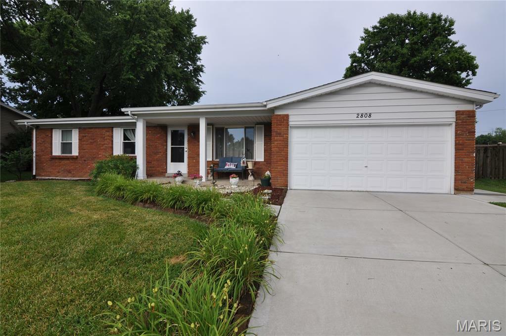 Property Photo: 2808 Olde Worcester Drive MO 63301