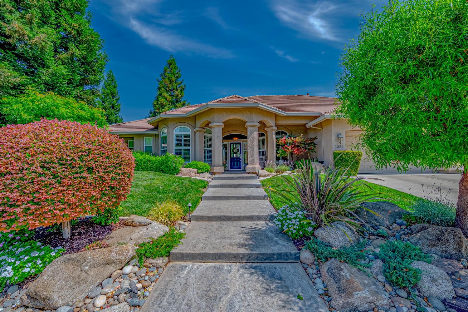 Property Photo:  2029 Robin Hood Lane  CA 95340 