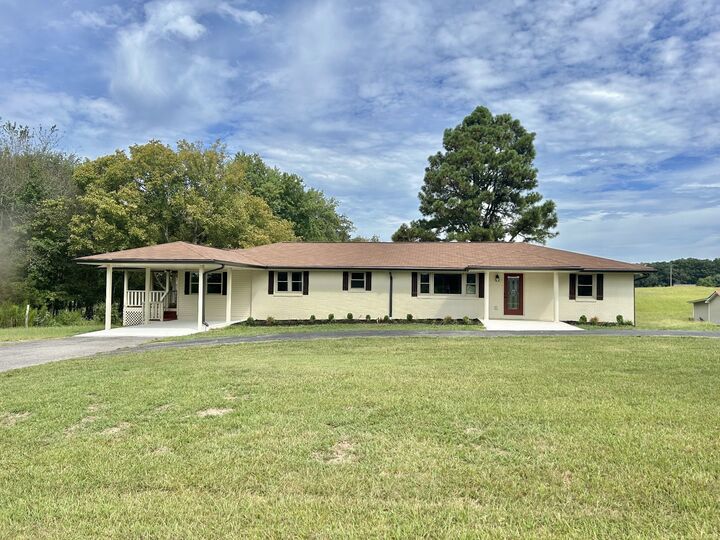 Property Photo: 3786 Gnat Hill Rd TN 37355