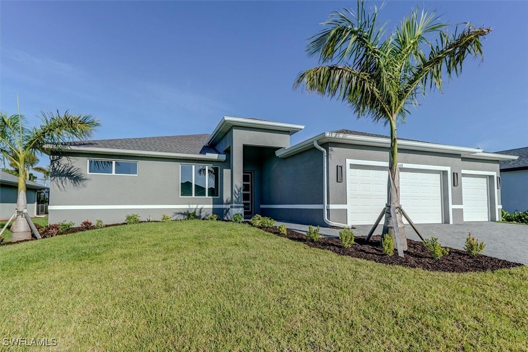 Property Photo: 428 SW 28th Place FL 33991