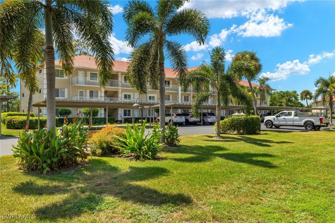 Property Photo: 4580 Andover Way 304 FL 34112