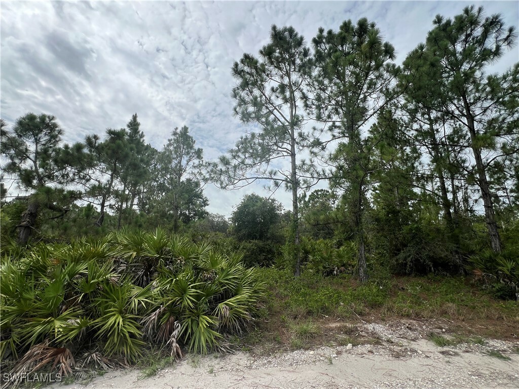 Property Photo: 1868 Outpost Circle FL 33972