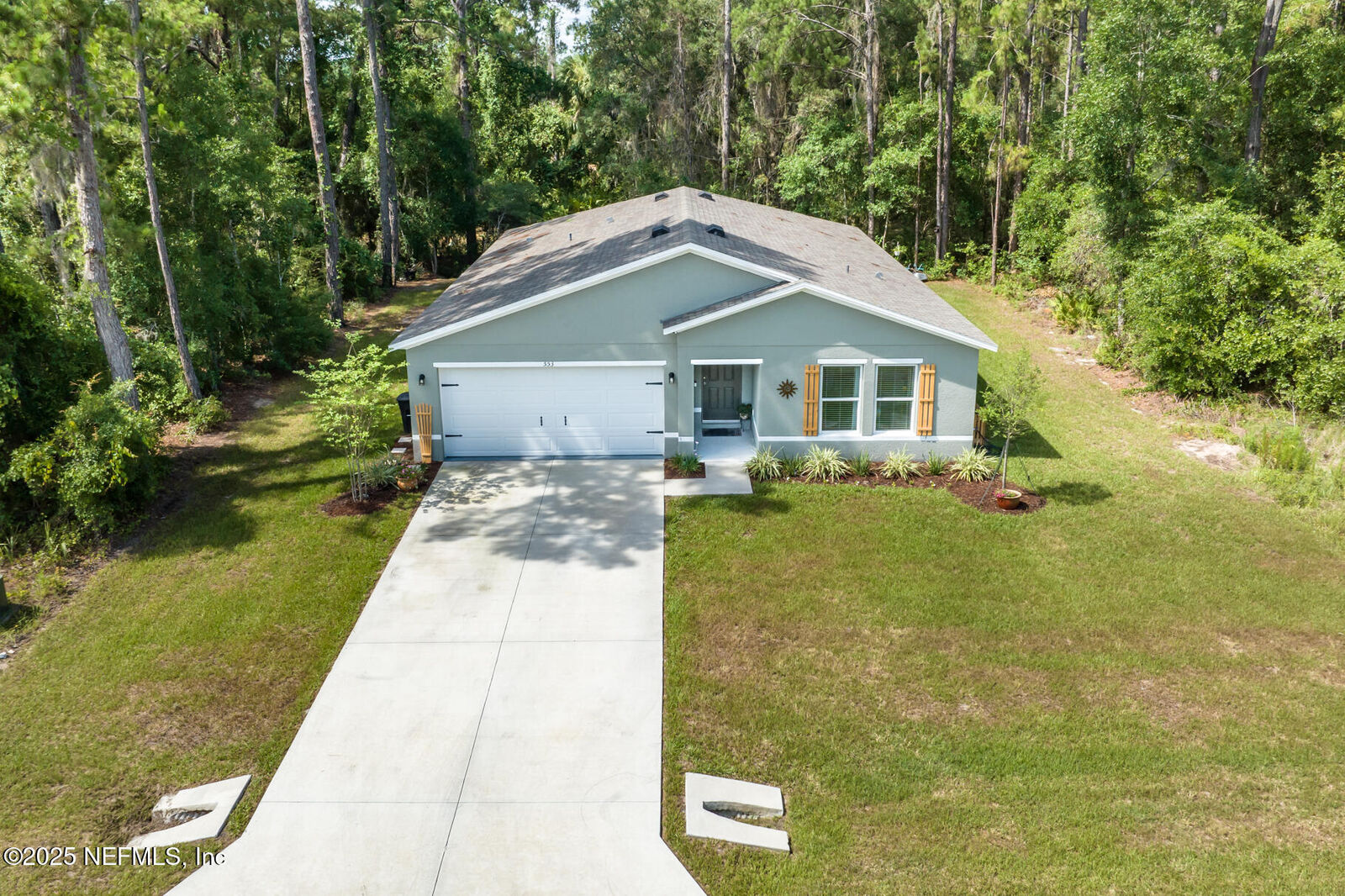 Property Photo: 553 Live Oak Loop FL 32112