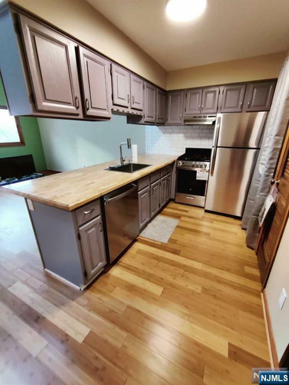 2 E Davos Drive 4  Vernon NJ 07462 photo