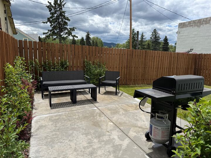 Property Photo:  105 Blaine Street  MT 59865 