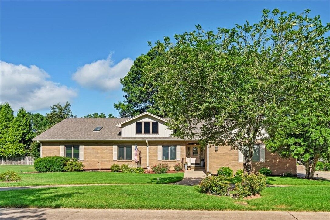 Property Photo:  2957 College Drive  AR 72701 