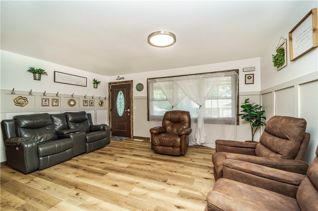 Property Photo: 202 Cedarvale Road AR 72616