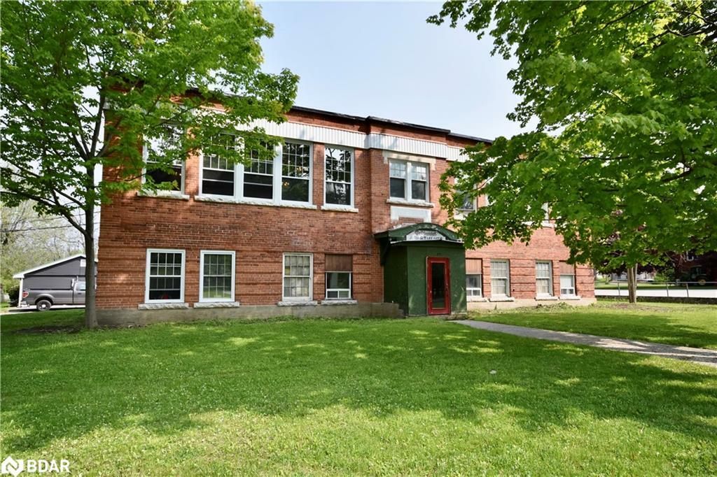 Property Photo: 12 Harriet Street ON L0K 1E0
