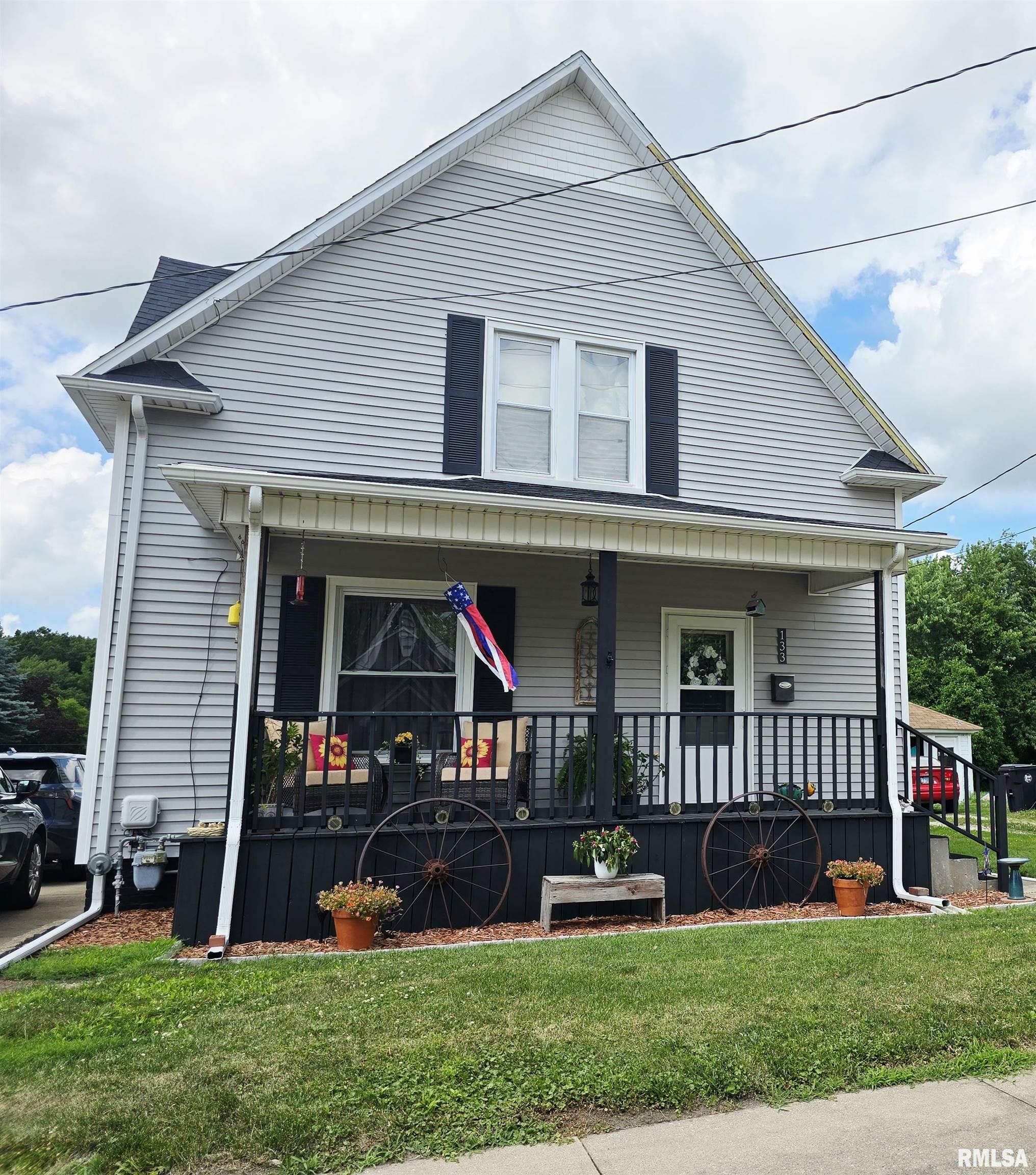 Property Photo: 133 W Birch Street IL 61520